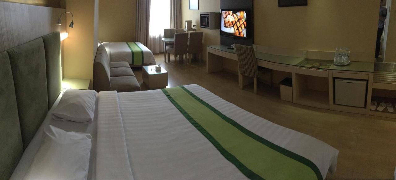 Hotel Wisata Niaga Purwokerto Buitenkant foto