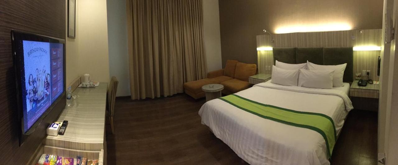 Hotel Wisata Niaga Purwokerto Buitenkant foto